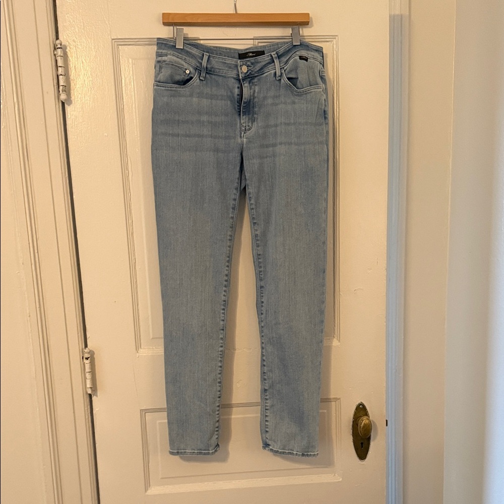Mavi Women's Light Blue Emma Slim Boyfriend Jeans size 31/32 lower waist
